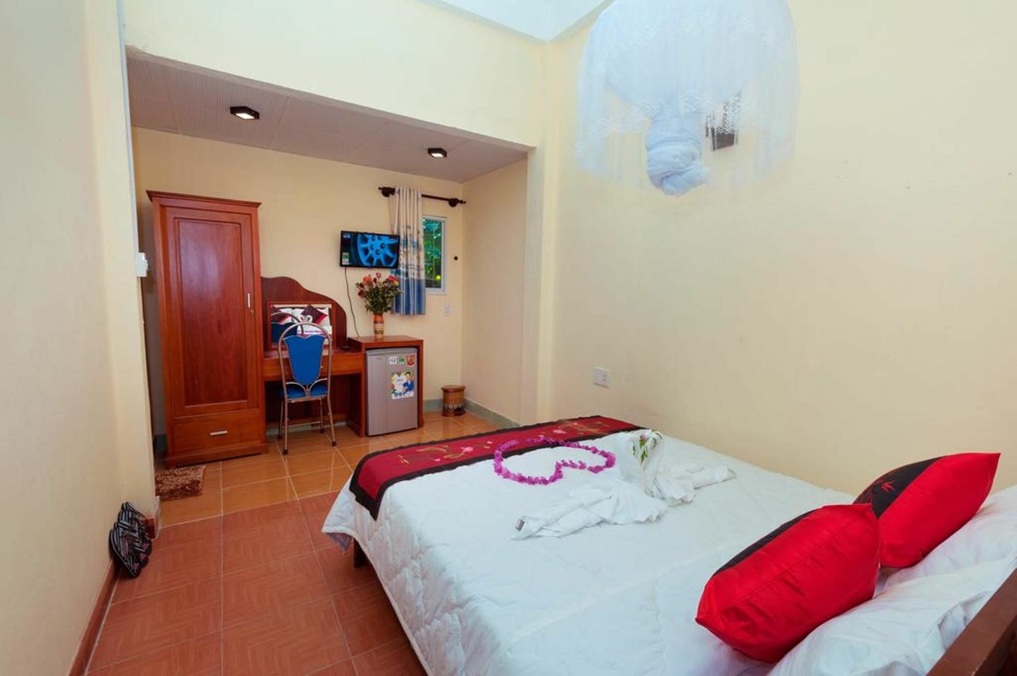 Bougain Villeas Homestay Hoi An Eksteriør billede